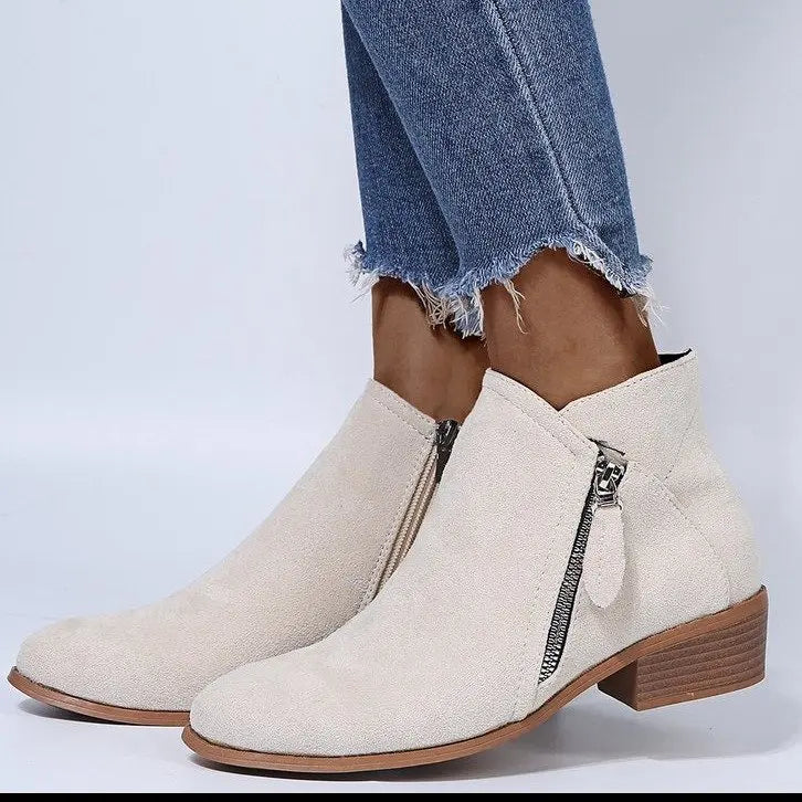 Bota Chelsea Feminina ComfortFit™ – Salto Estiloso com Conforto Terapêutico