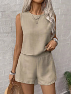 Conjunto de blusa e shorts