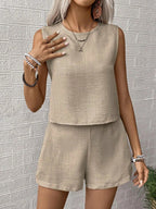 Conjunto de blusa e shorts