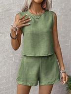 Conjunto de blusa e shorts