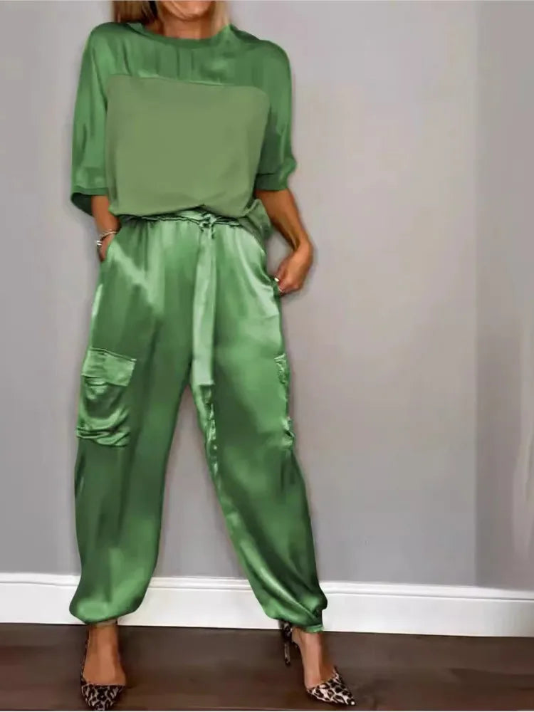 Conjunto de Top de Cetim Liso com Mangas 3/4 e Calça Feminina